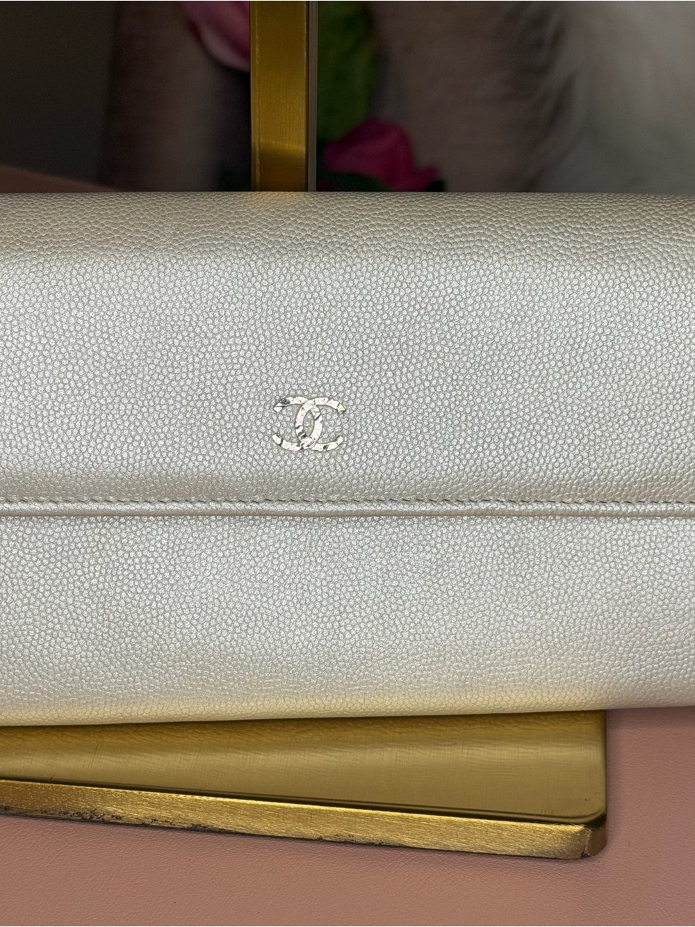 Authentic Vintage Chanel Iridescent Pearl/White Caviar Leather Flap Wallet W/COA